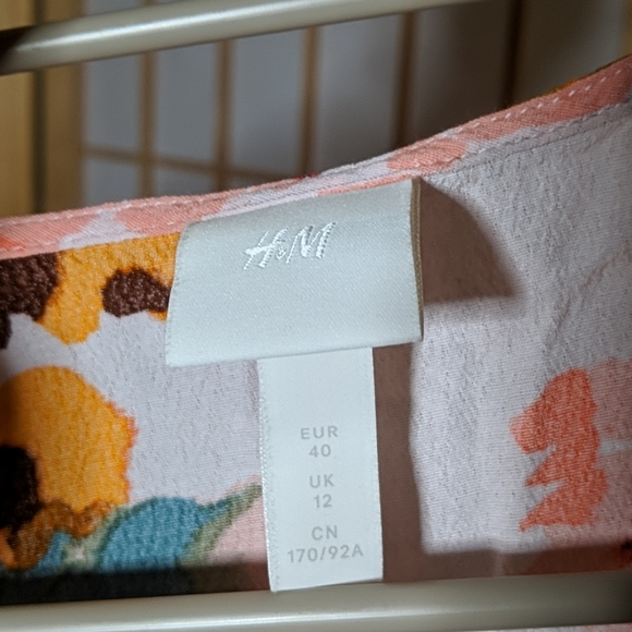 H&M floral crepe dress - Picture 3 of 4